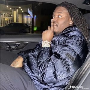 Meet your Posher, Chase